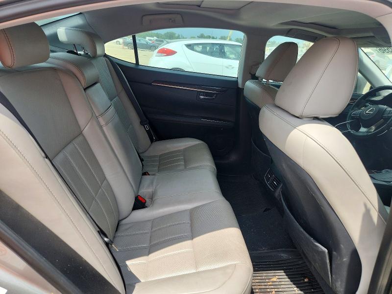 61870596 :رقم المزاد ، 58ABK1GG9JU086855 vin ، 2018 Lexus Es مزاد بيع