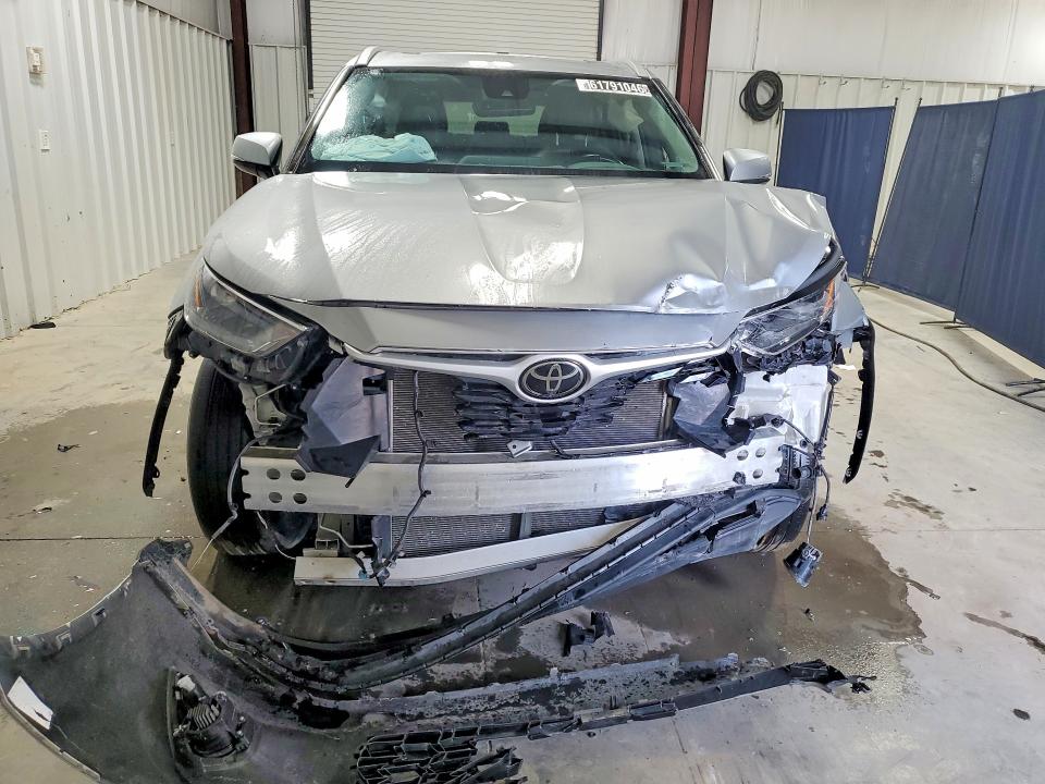 2023 Toyota Highlander მანქანა იყიდება აუქციონზე, vin: 5TDKDRAH9PS005761, აუქციონის ნომერი: 61791046