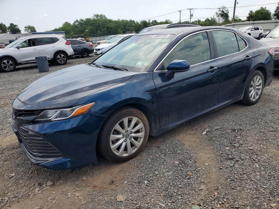 60892256 :رقم المزاد ، JTNB11HK0J3011660 vin ، 2018 Toyota Camry مزاد بيع