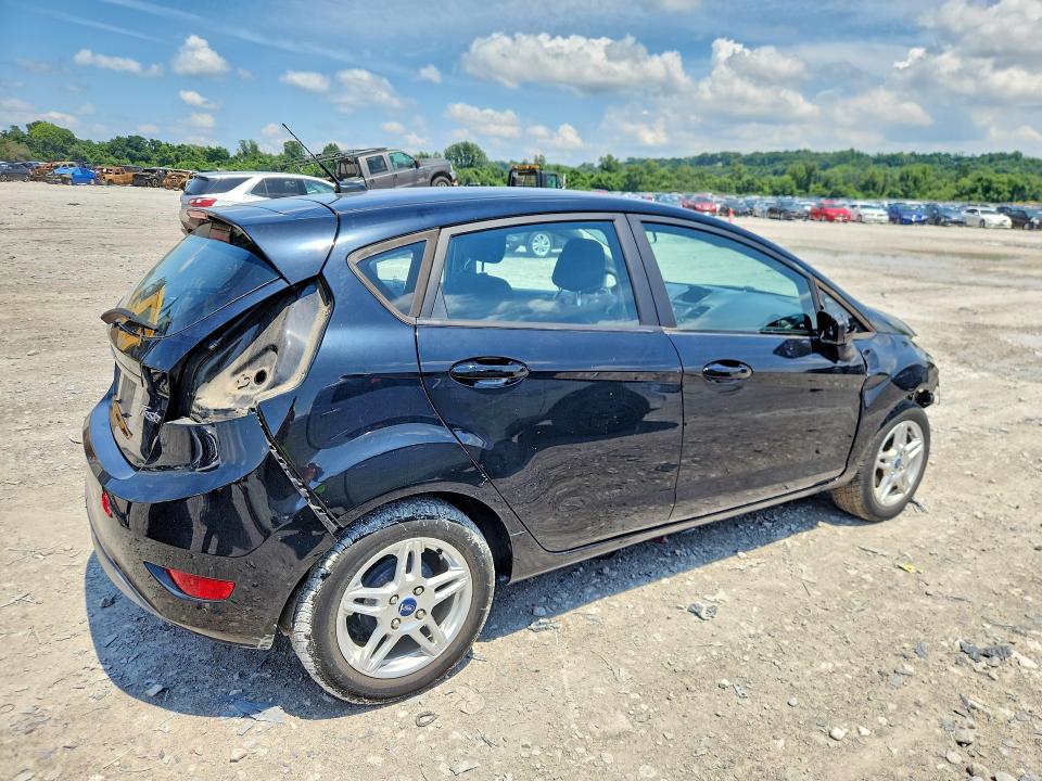59986296 :رقم المزاد ، 3FADP4EJ9HM128936 vin ، 2017 Ford Fiesta مزاد بيع