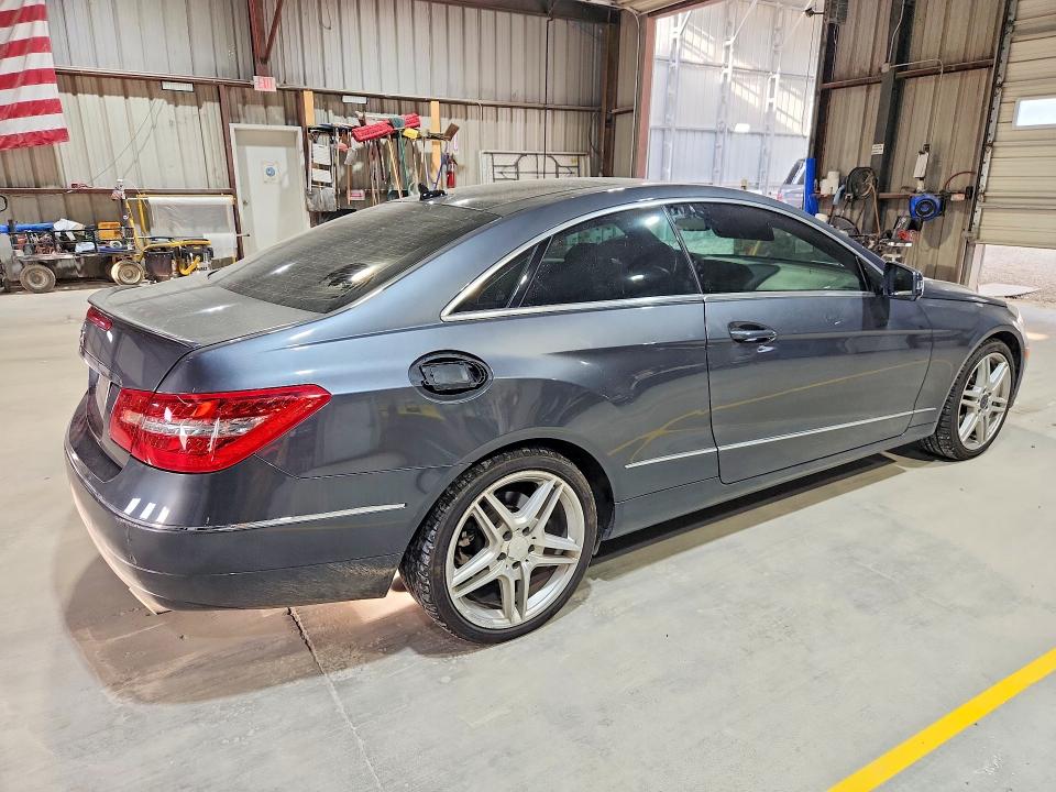 62676796 :رقم المزاد ، WDDKJ5GB8BF094676 vin ، 2011 Mercedes-benz E مزاد بيع