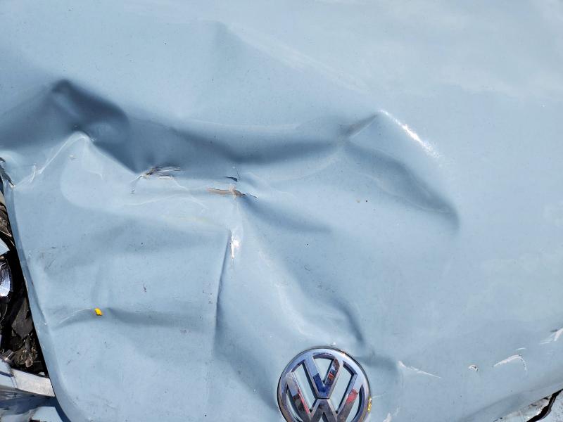 63153946 :رقم المزاد ، 3VWJ17AT1FM635783 vin ، 2015 Volkswagen Beetle مزاد بيع