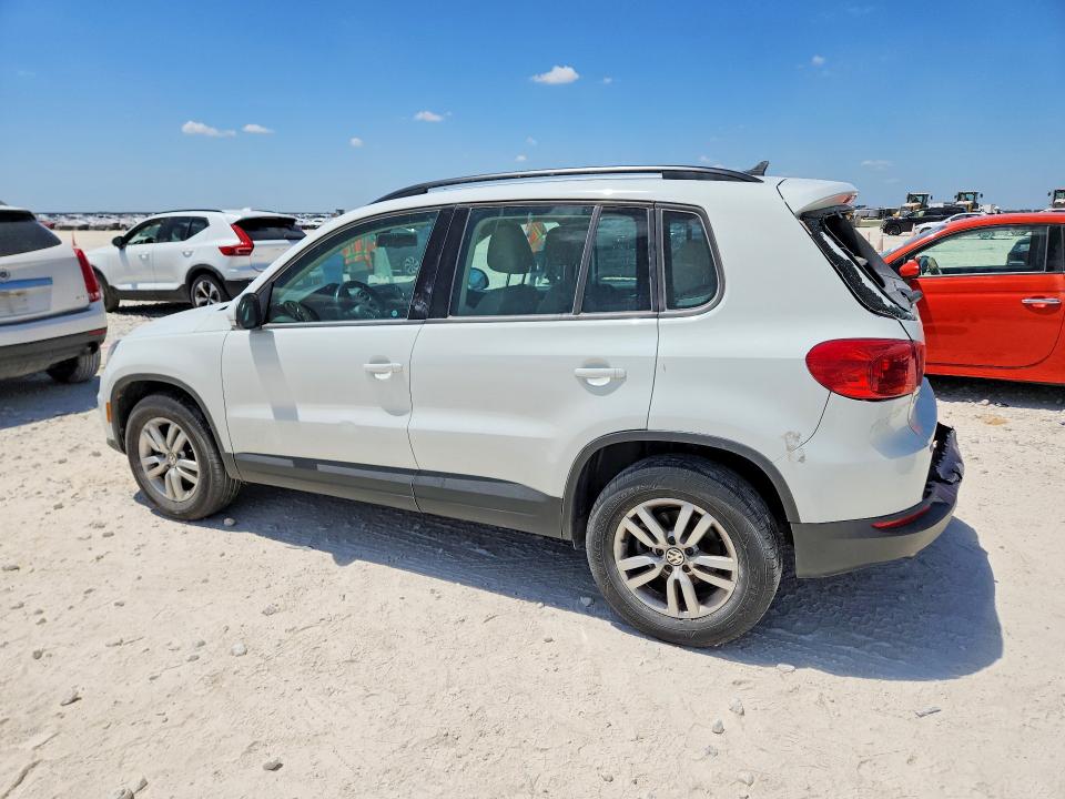 2017 Volkswagen Tiguan მანქანა იყიდება აუქციონზე, vin: WVGBV7AX9HK028390, აუქციონის ნომერი: 62801816
