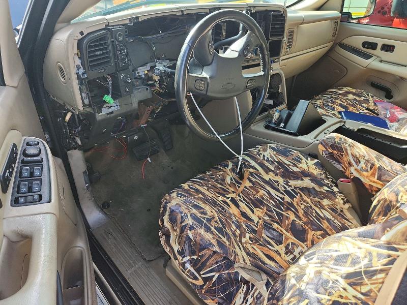 2003 Chevrolet Suburban მანქანა იყიდება აუქციონზე, vin: 3GNGK26U13G194415, აუქციონის ნომერი: 61586396