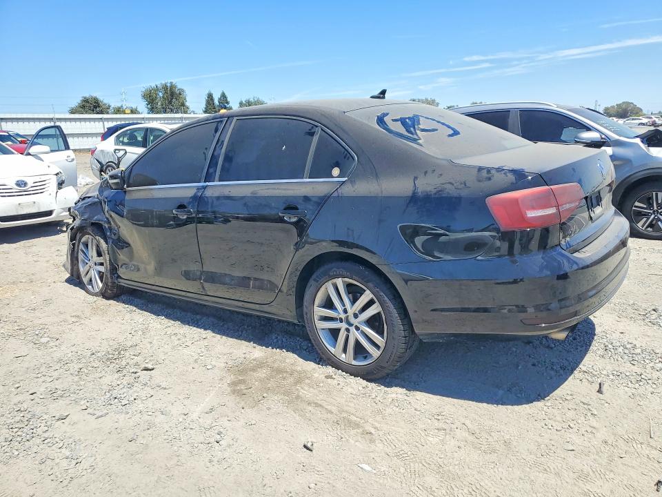 62702466 :رقم المزاد ، 3VW3A7AJ9FM414889 vin ، 2015 Volkswagen Jetta مزاد بيع