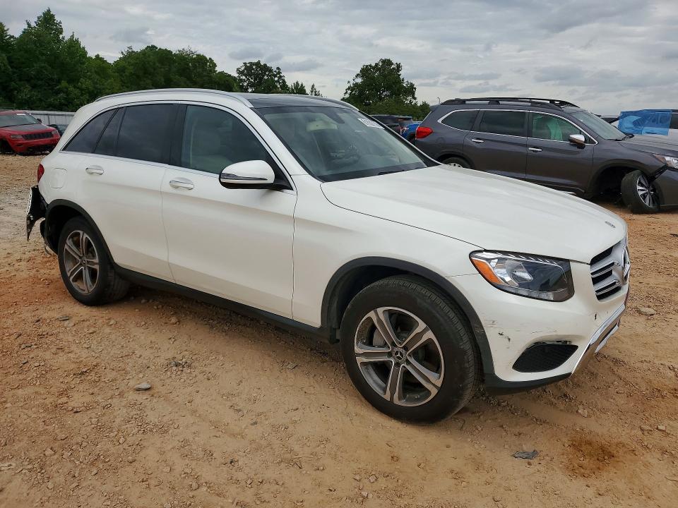 61839756 :رقم المزاد ، WDC0G4JB7HV010522 vin ، 2017 Mercedes-benz Glc مزاد بيع