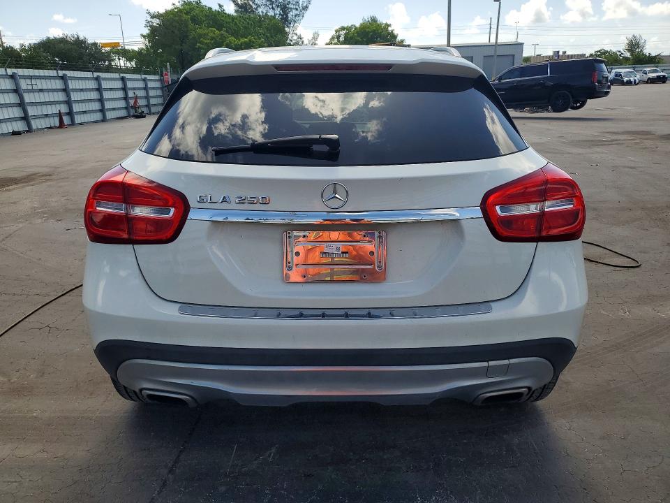 2015 Mercedes-benz Gla მანქანა იყიდება აუქციონზე, vin: WDCTG4EB0FJ164369, აუქციონის ნომერი: 61705106