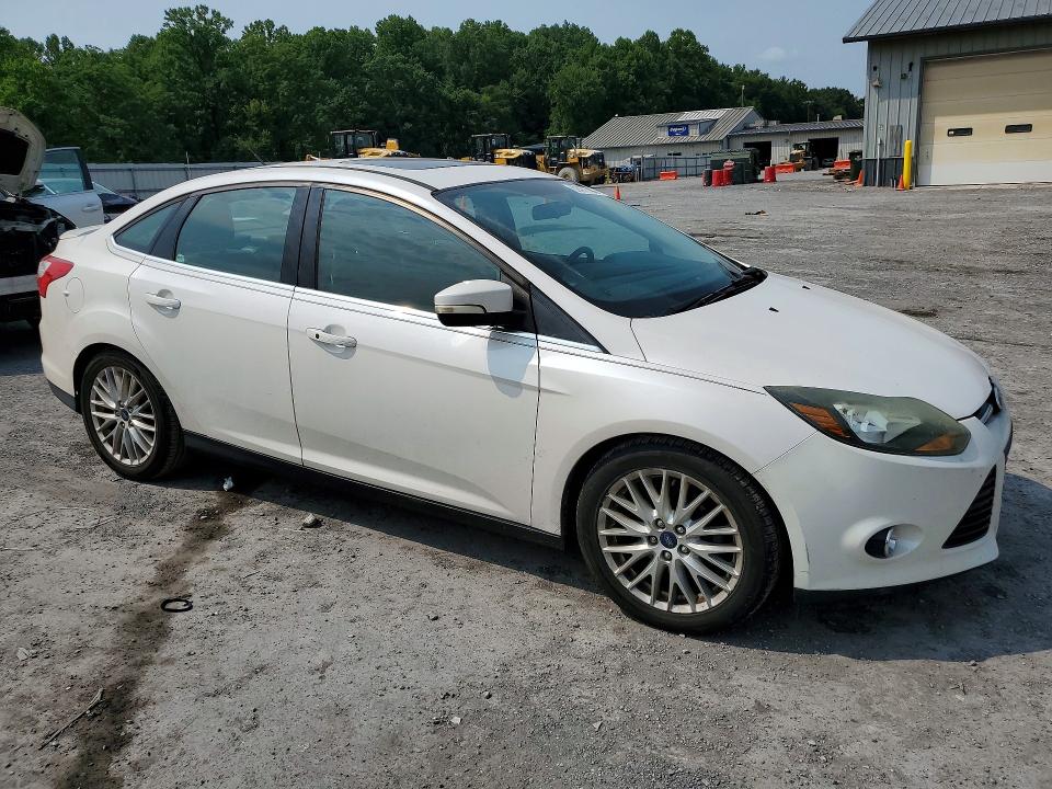 62477196 :رقم المزاد ، 1FADP3J21EL416231 vin ، 2014 Ford Focus مزاد بيع