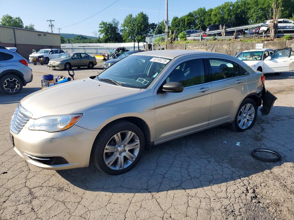Auction sale of the 2013 Chrysler 200, vin: 1C3CCBAB8DN762084, lot number: 60165276