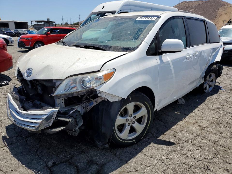 Auction sale of the 2015 Toyota Sienna, vin: 5TDKK3DC5FS567500, lot number: 62353226
