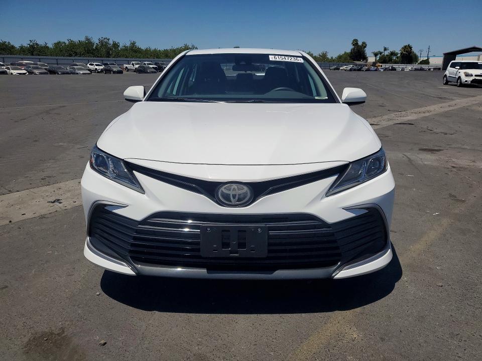 Продажа на аукционе авто 2022 Toyota Camry, vin: 4T1C11AK0NU653276, номер лота: 61547236