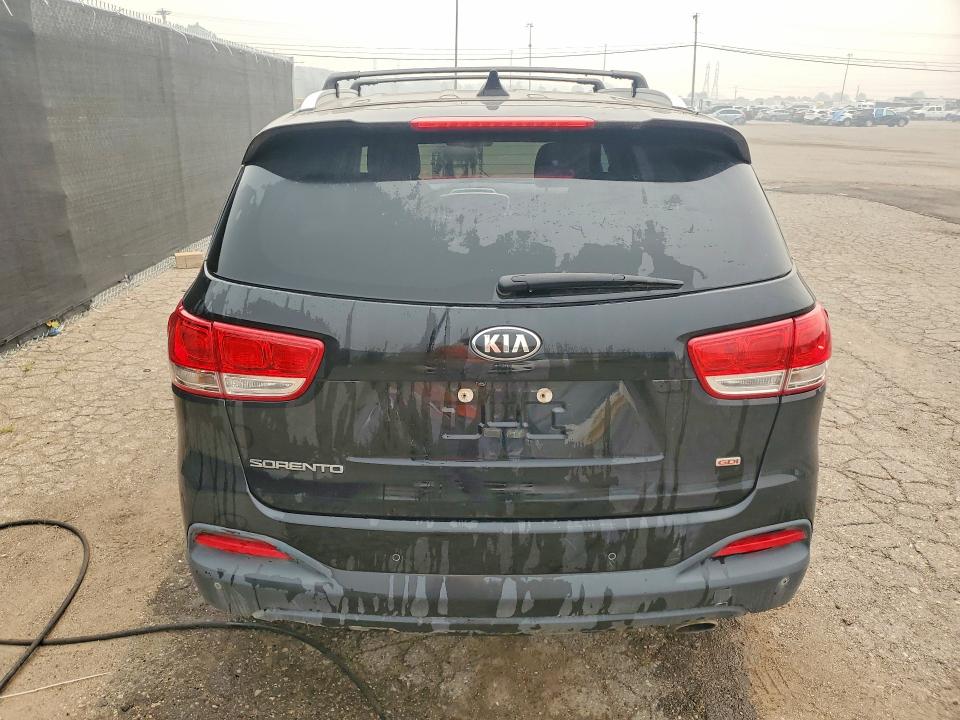 61124446 :رقم المزاد ، 5XYPGDA30HG276436 vin ، 2017 Kia Sorento مزاد بيع