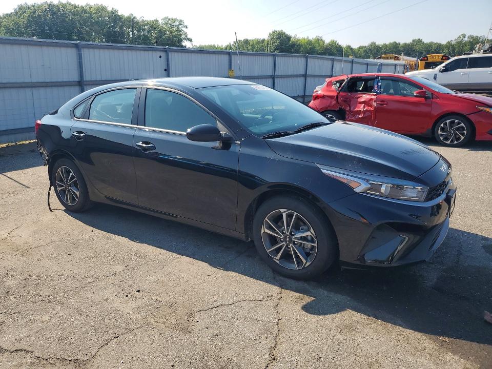 61504406 :رقم المزاد ، 3KPF24AD0PE596192 vin ، 2023 Kia Forte مزاد بيع
