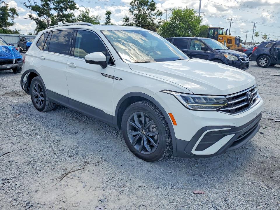 Продажа на аукционе авто 2022 Volkswagen Tiguan, vin: 3VV3B7AX8NM167143, номер лота: 62065016