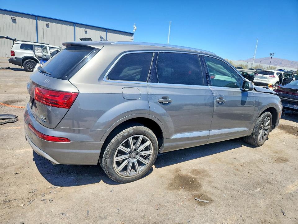 Продаж на аукціоні авто 2017 Audi Q7, vin: WA1LAAF70HD013947, номер лоту: 60078706