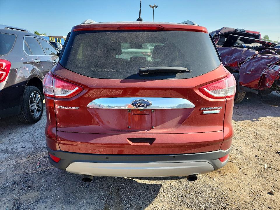 Продажа на аукционе авто 2016 Ford Escape, vin: 1FMCU0JX1GUC40489, номер лота: 62211376
