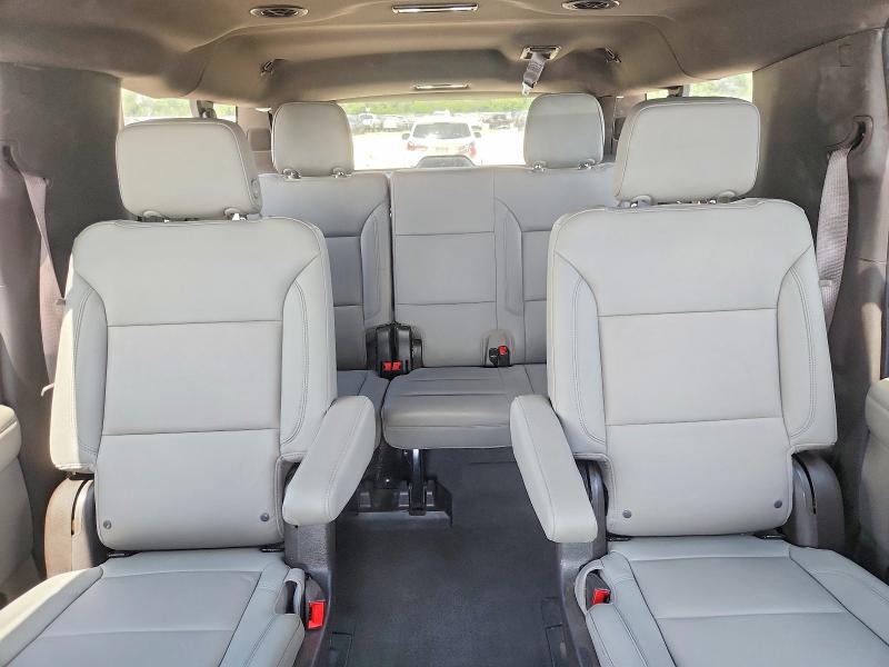 Продажа на аукционе авто 2022 Chevrolet Suburban, vin: 1GNSKDKD2NR301616, номер лота: 60213546