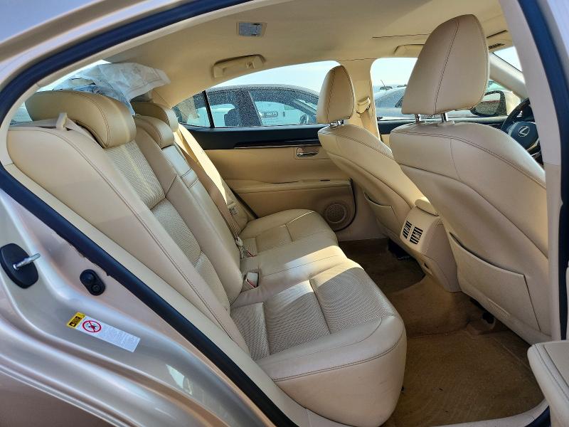 60646026 :رقم المزاد ، JTHBK1GG6D2047604 vin ، 2013 Lexus Es مزاد بيع