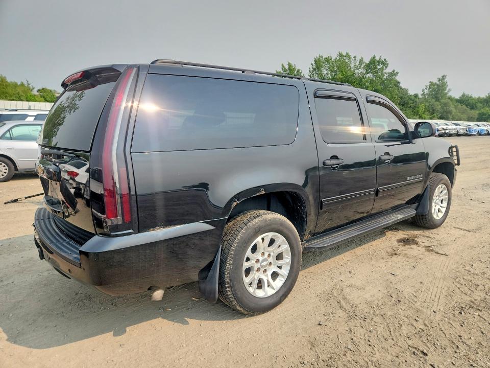 59240036 :رقم المزاد ، 1GNUKHE39AR169550 vin ، 2010 Chevrolet Suburban مزاد بيع