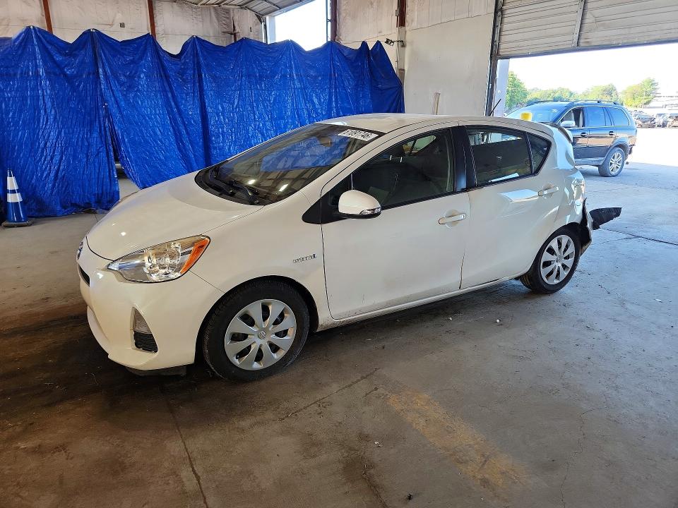 Auction sale of the 2014 Toyota Prius C, vin: JTDKDTB33E1569738, lot number: 61091746