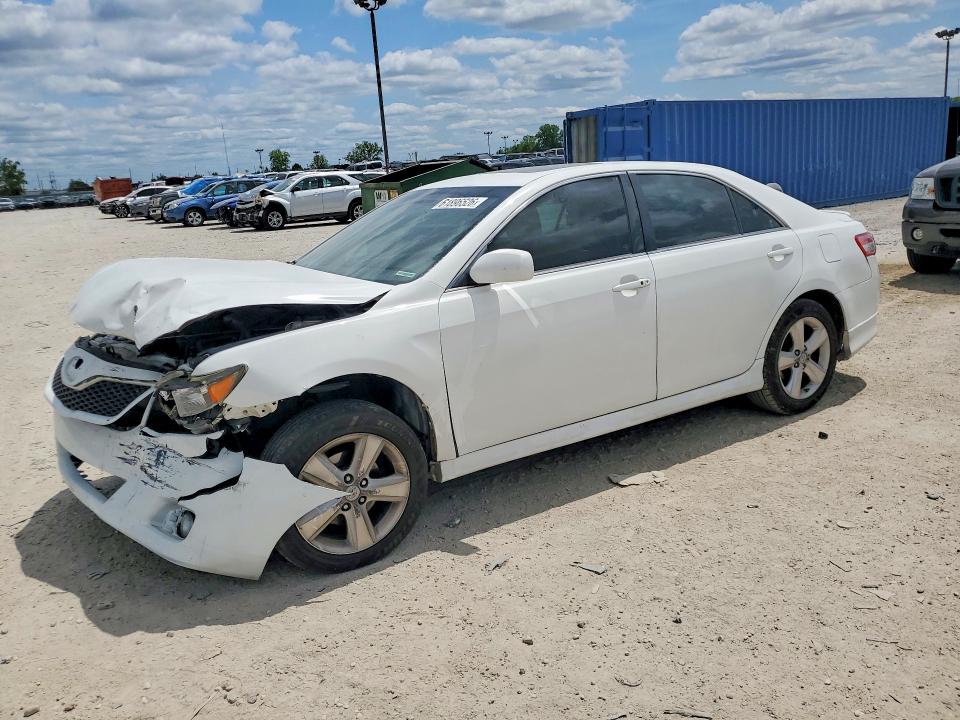61896526 :رقم المزاد ، 4T1BF3EK5BU582462 vin ، 2011 Toyota Camry مزاد بيع