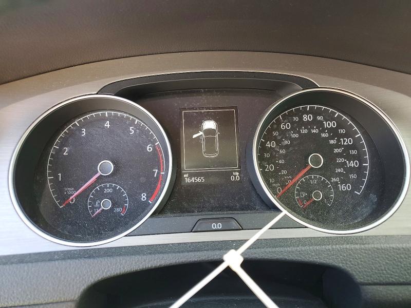 60180106 :رقم المزاد ، 3VW217AU4FM011747 vin ، 2015 Volkswagen Golf مزاد بيع