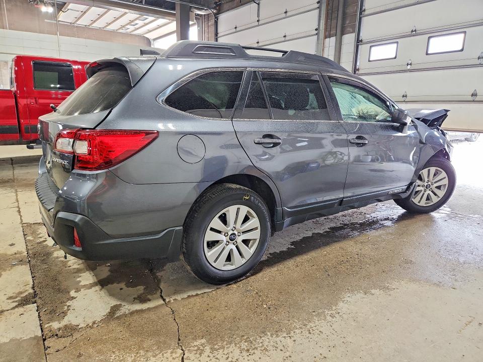 Продажа на аукционе авто 2018 Subaru Outback, vin: 4S4BSACC5J3312972, номер лота: 61422506