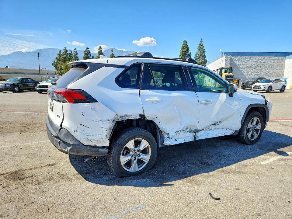 Auction sale of the 2020 Toyota Rav4, vin: 2T3W1RFV8LW071204, lot number: 61090836