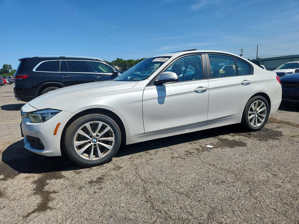 61144056 :رقم المزاد ، WBA8A3C58JA505012 vin ، 2018 Bmw 320 مزاد بيع