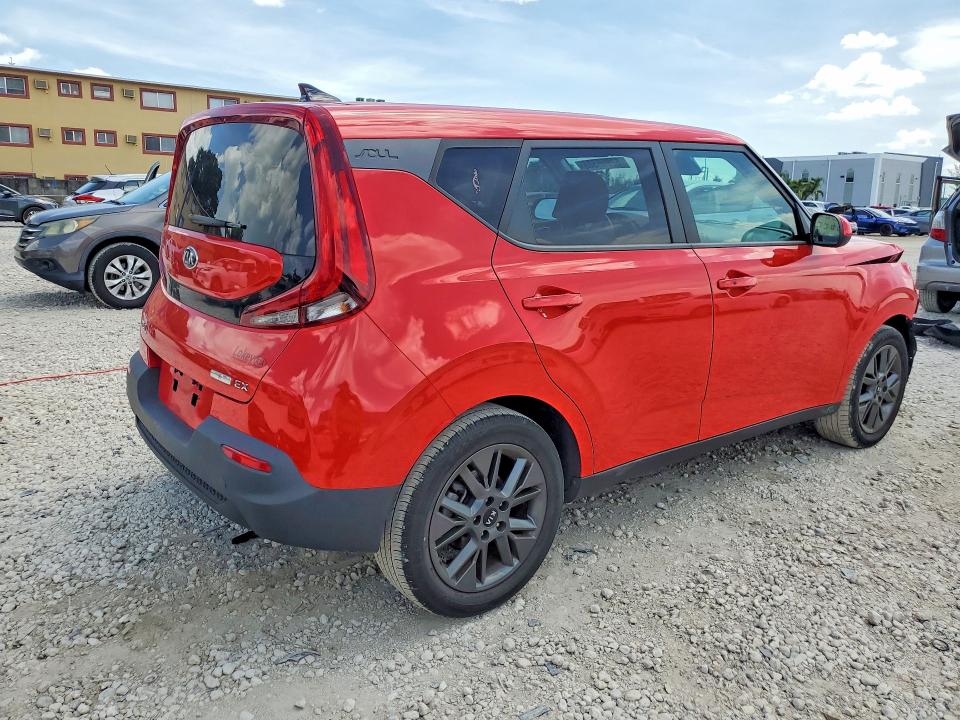 2021 Kia Soul მანქანა იყიდება აუქციონზე, vin: KNDJ33AU3M7143407, აუქციონის ნომერი: 62956586