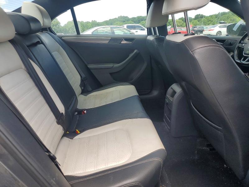 61560696 :رقم المزاد ، 3VWD17AJ3GM398887 vin ، 2016 Volkswagen Jetta مزاد بيع