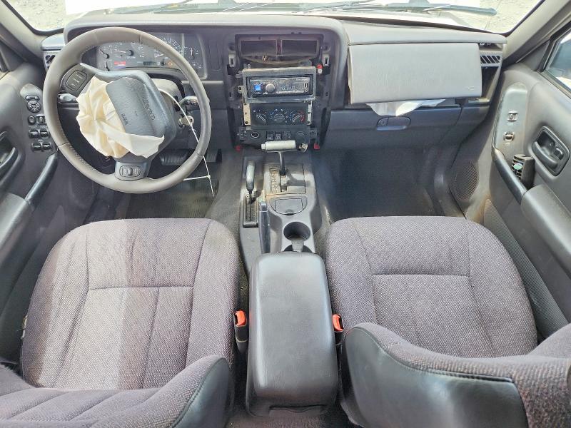 62504206 :رقم المزاد ، 1J4FF58S5YL151237 vin ، 2000 Jeep Cherokeecl مزاد بيع
