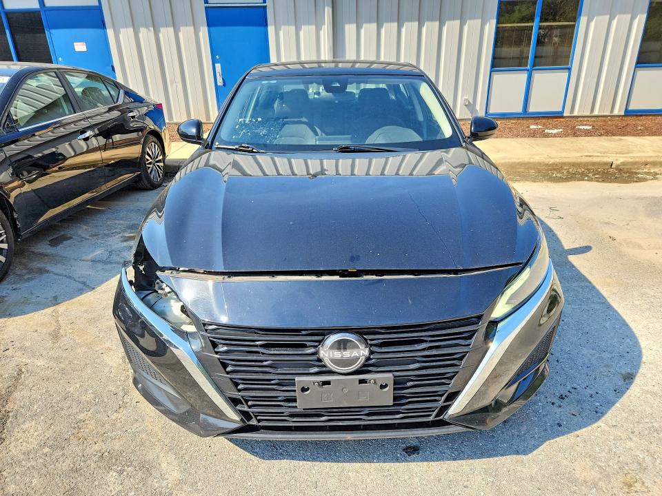 60802356 :رقم المزاد ، 1N4BL4BV2PN326899 vin ، 2023 Nissan Altima مزاد بيع