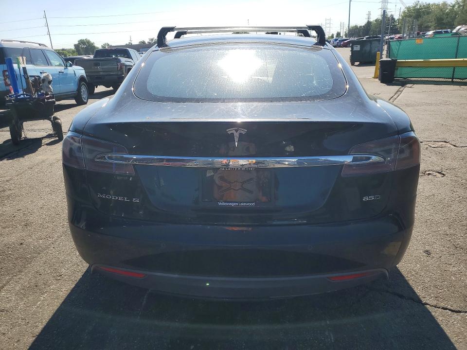 Продажа на аукционе авто 2015 Tesla Model S, vin: 5YJSA1E25FF112714, номер лота: 60525356