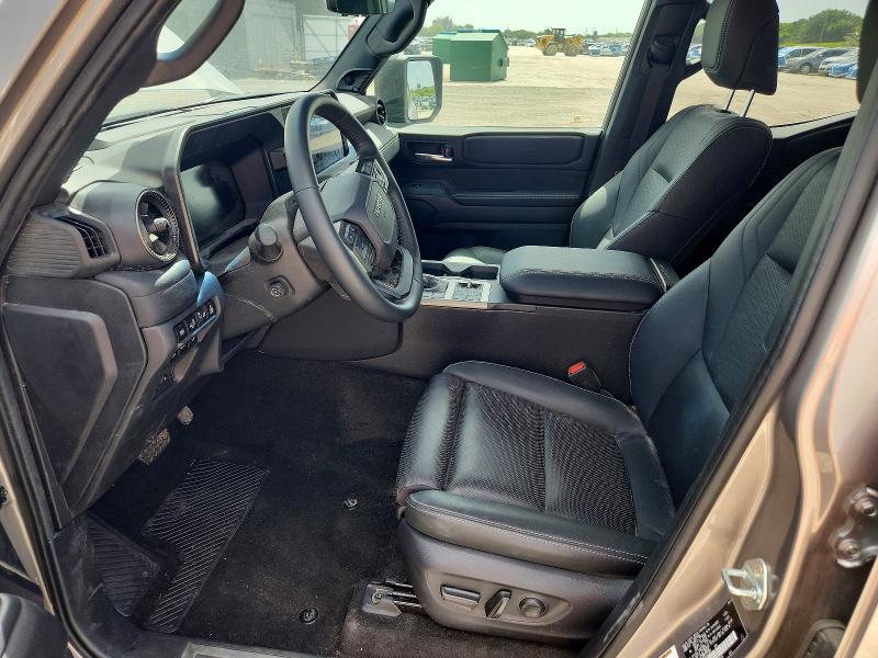 60593076 :رقم المزاد ، JTEABFAJXR5007834 vin ، 2024 Toyota Land Cruiser مزاد بيع