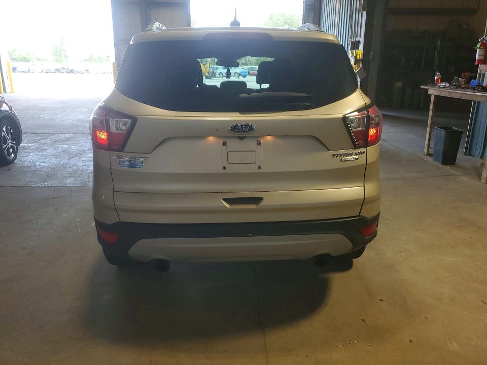 Продажа на аукционе авто 2017 Ford Escape, vin: 1FMCU9JD7HUF07629, номер лота: 62319726