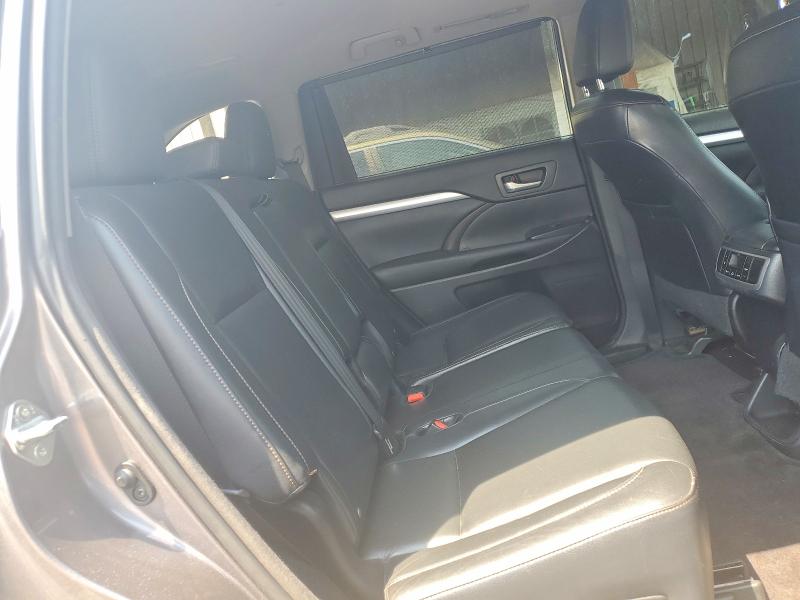 2016 Toyota Highlander მანქანა იყიდება აუქციონზე, vin: 5TDJKRFH0GS239717, აუქციონის ნომერი: 59705216