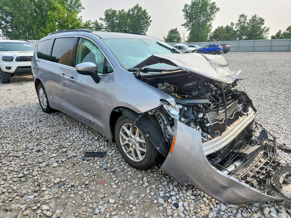 61135906 :رقم المزاد ، 2C4RC1DG3LR176823 vin ، 2020 Chrysler Voyager مزاد بيع