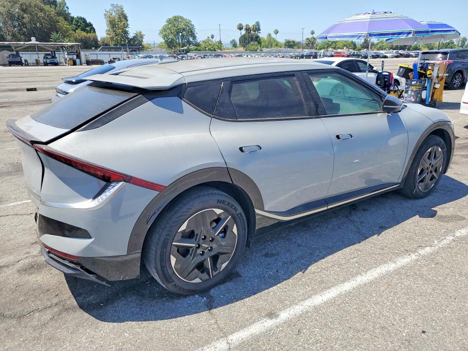 2025 Kia Ev6 მანქანა იყიდება აუქციონზე, vin: 5XYC34JA1SG013937, აუქციონის ნომერი: 61894416