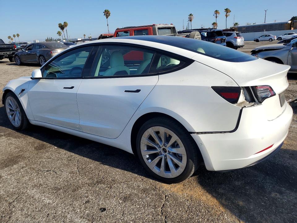 62240846 :رقم المزاد ، 5YJ3E1EB5NF103762 vin ، 2022 Tesla Model 3 مزاد بيع