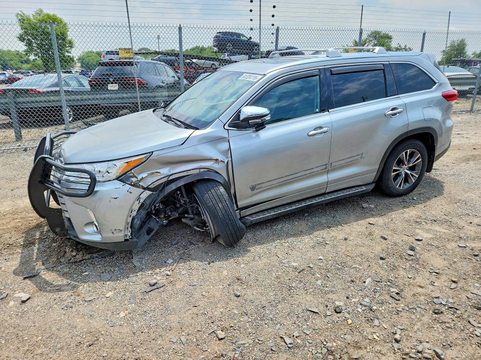 Aukcja sprzedaży 2018 Toyota Highlander, vin: 5TDJZRFH2JS914440, numer aukcji: 61324116