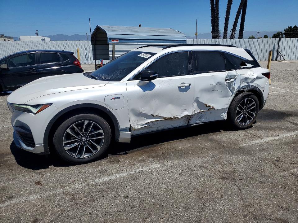 63543856 :رقم المزاد ، 4W5KHNRL3RZ507790 vin ، 2024 Acura Zdx مزاد بيع