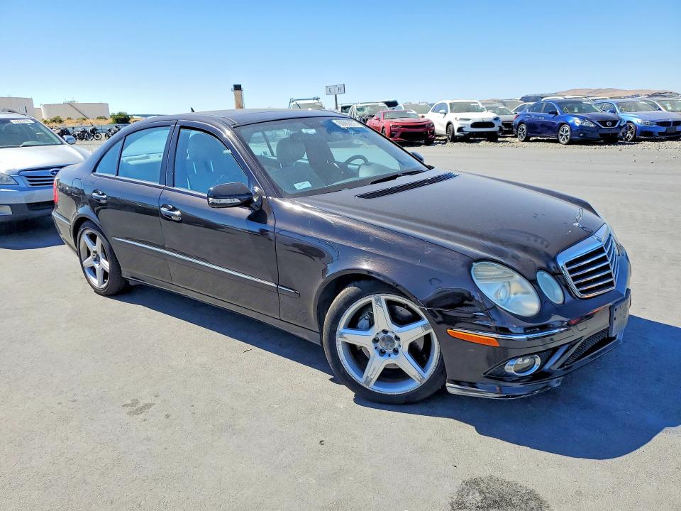 60063976 :رقم المزاد ، WDBUF56XX7B033246 vin ، 2007 Mercedes-benz E مزاد بيع