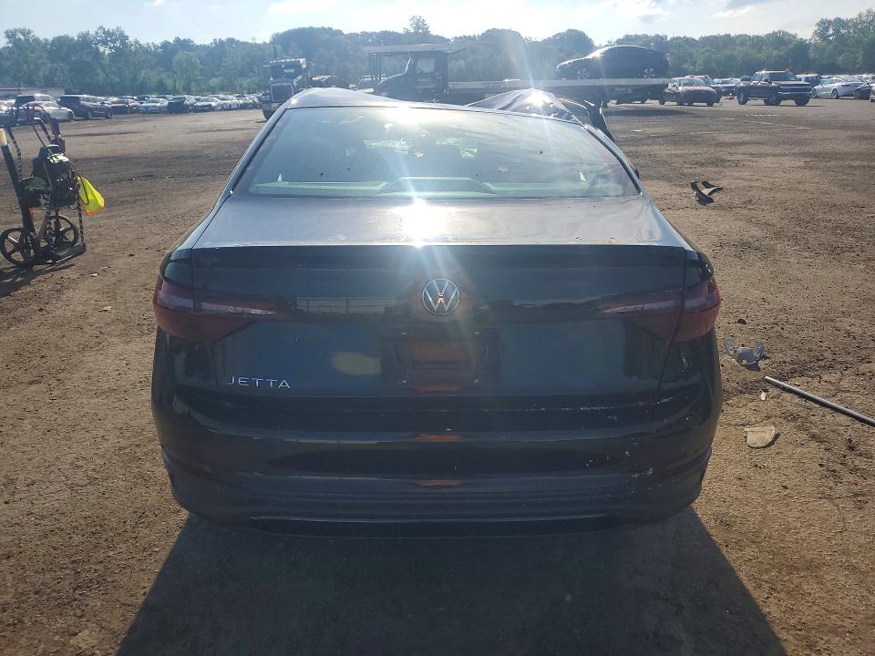 60330126 :رقم المزاد ، 3VWNM7BU8NM026799 vin ، 2022 Volkswagen Jetta مزاد بيع