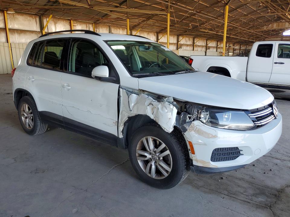2015 Volkswagen Tiguan მანქანა იყიდება აუქციონზე, vin: WVGAV7AX2FW565345, აუქციონის ნომერი: 61130706