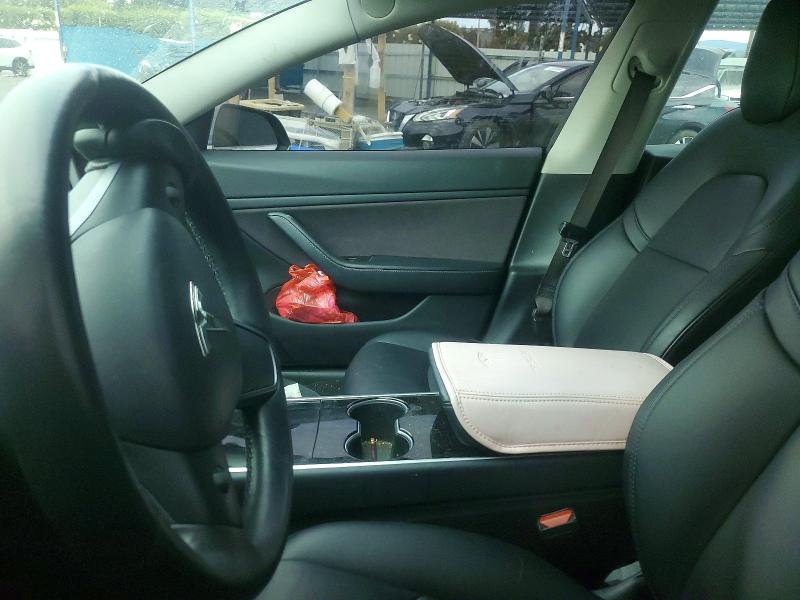61368246 :رقم المزاد ، 5YJ3E1EA2JF009548 vin ، 2018 Tesla Model 3 مزاد بيع