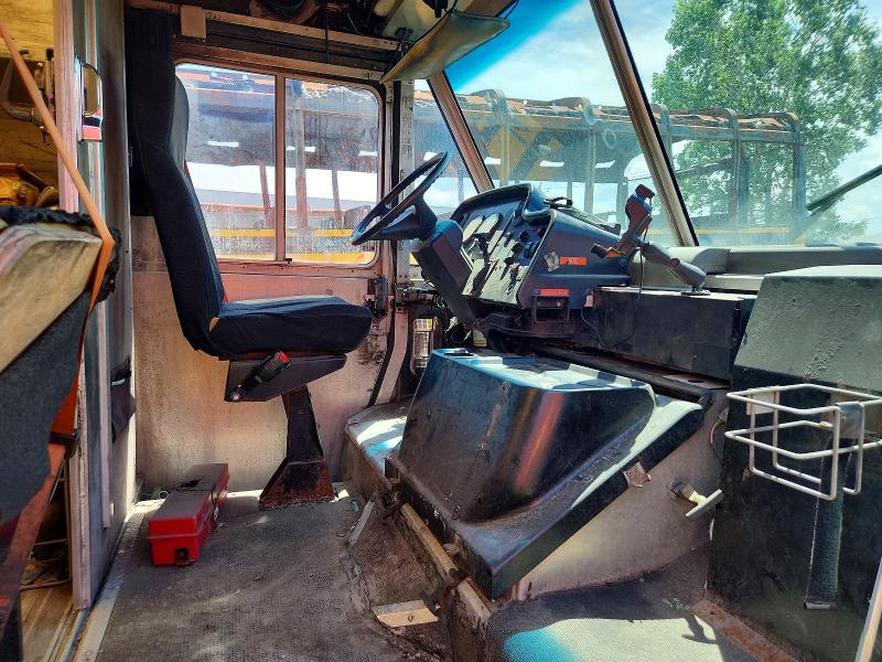 59364296 :رقم المزاد ، 4UZAANBW86CW23420 vin ، 2006 Freightliner Chassis مزاد بيع