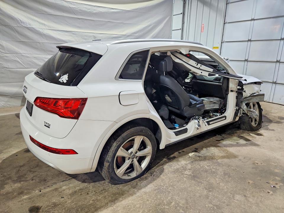 62143056 :رقم المزاد ، WA1BNAFY6J2128546 vin ، 2018 Audi Q5 مزاد بيع
