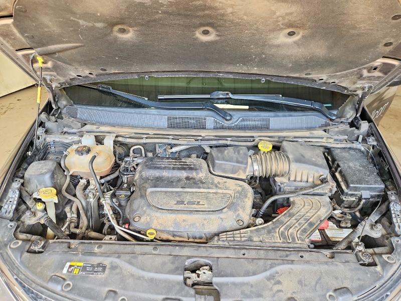 61006756 :رقم المزاد ، 2C4RC1DG2MR505643 vin ، 2021 Chrysler Voyager مزاد بيع