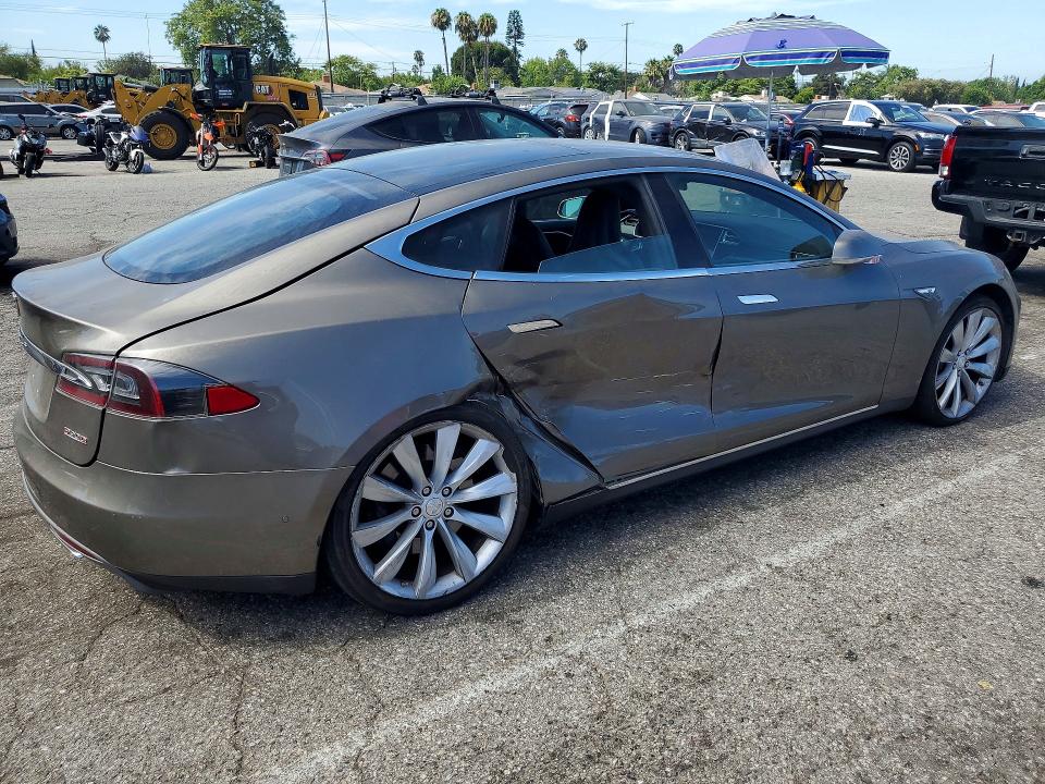 2016 Tesla Model S მანქანა იყიდება აუქციონზე, vin: 5YJSA1E42GF137220, აუქციონის ნომერი: 62702206